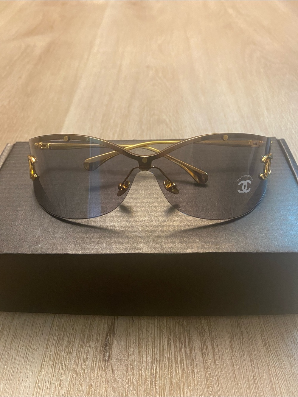 Chanel Rimless Shield Sunglasses Gray Gradient Lens Gold CC Logo - Picture 2 of 7